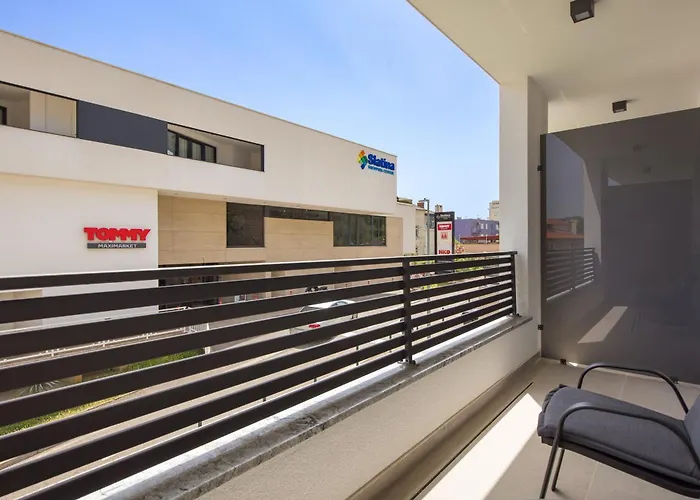 Belinda Apartments With Balcony