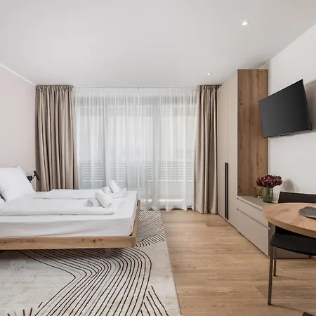 Belinda Apartments With Balcony Opatija Exterior photo