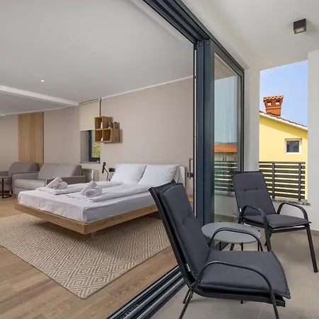 Belinda Apartments With Balcony Opatija Exterior photo