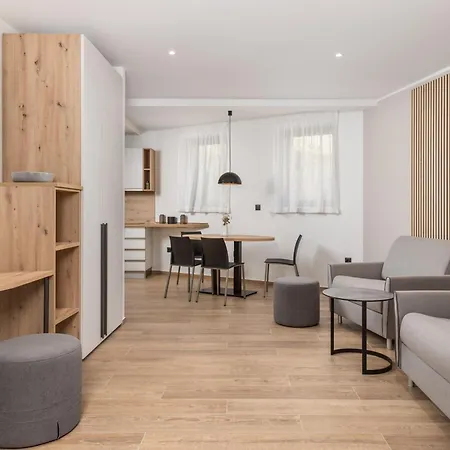 Belinda Apartments With Balcony Opatija Exterior photo
