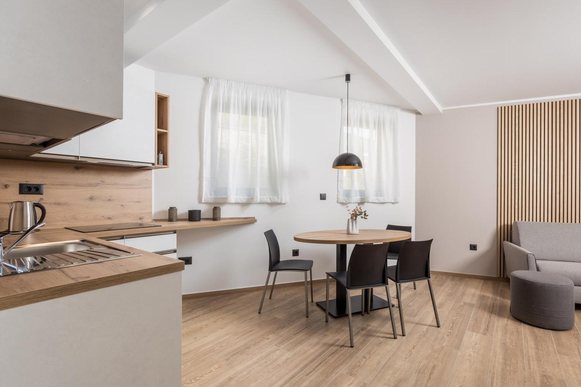 Apartma Belinda With Balcony